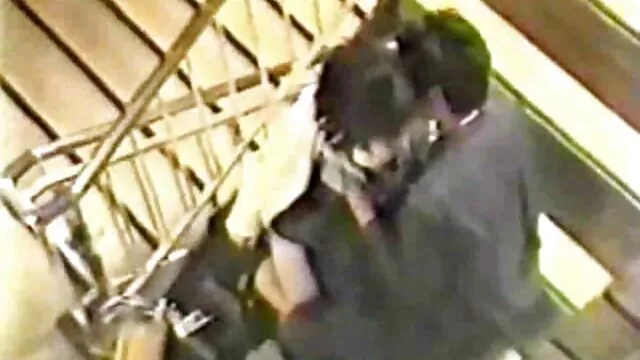 Dia menipu wanita video bokep jepang the movie dengan kekasihnya di sebuah apartemen.