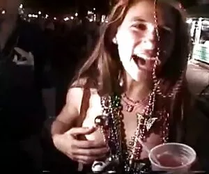 Istri Ira film sex jepang 3gp Rostov selingkuh (telepon video))