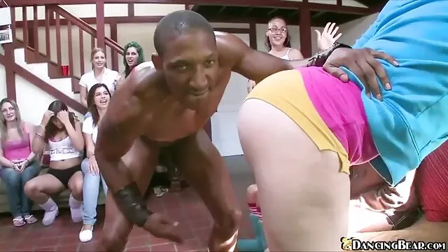 Dan (begitu pula) istrinya, pembawa bokep jepang 3gp kayu bakar.