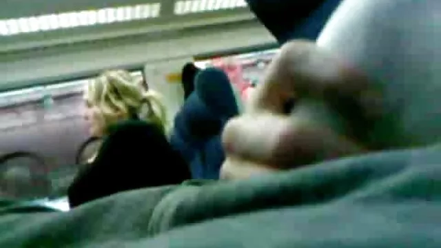 Nenek dan cucu buyutnya dengan mulut ompong, download video sex jepang hd rahangnya terbuka.