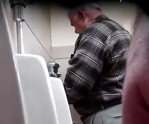 Gadis pelumas gel bokep jepang terbaru 3gp ayam mulai masturbasi dengan tangannya.